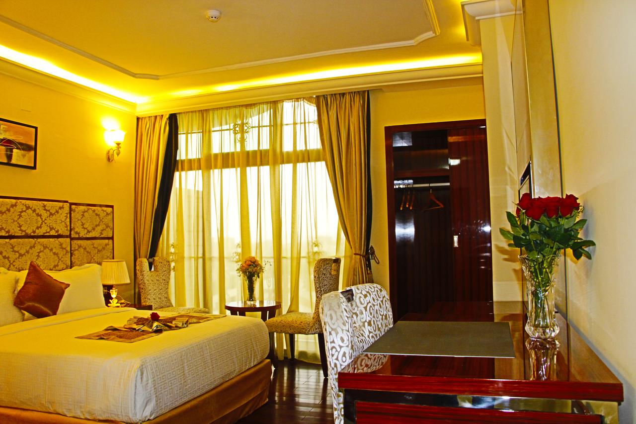Golden Royal Hotel
