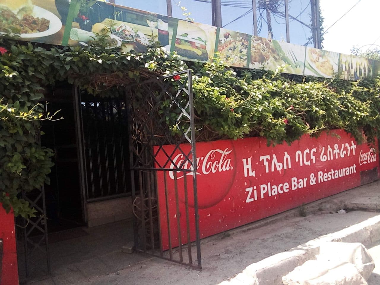 ZI place Bar and Restaurant